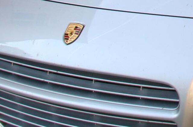 Sausio 15–osios gatvėje pavogti "Porsche" žibintai
