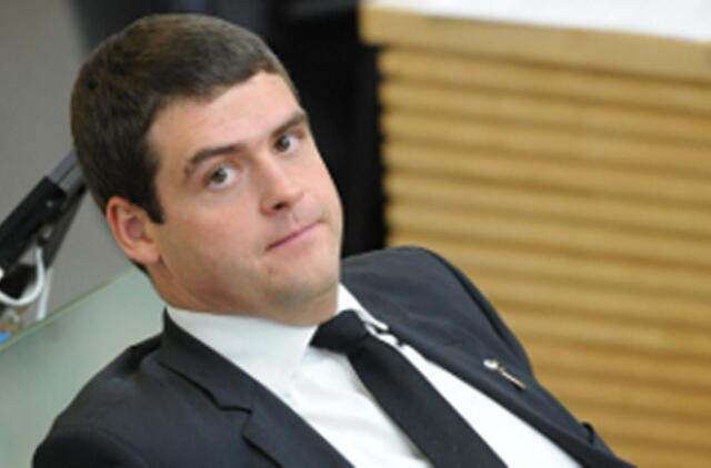 Atnaujintos egzaminų programos