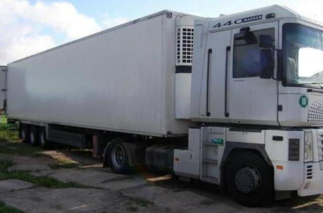 Cigarečių kontrabandininkai pasiųsti už grotų