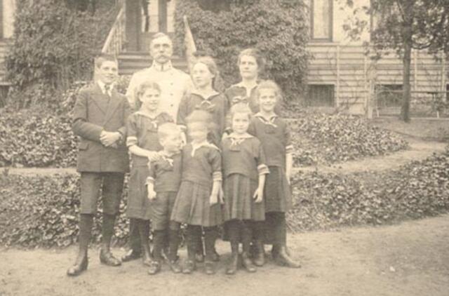 Klaipėdos akvarelės: namai ir žmonės (287)