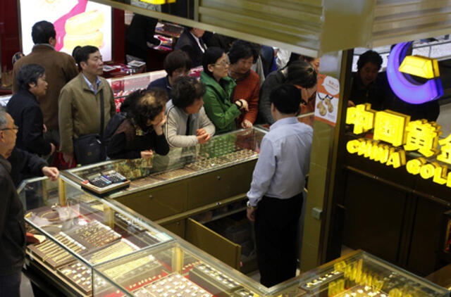 Kritusios aukso kainos rodo pasaulio ekonomikos būklę