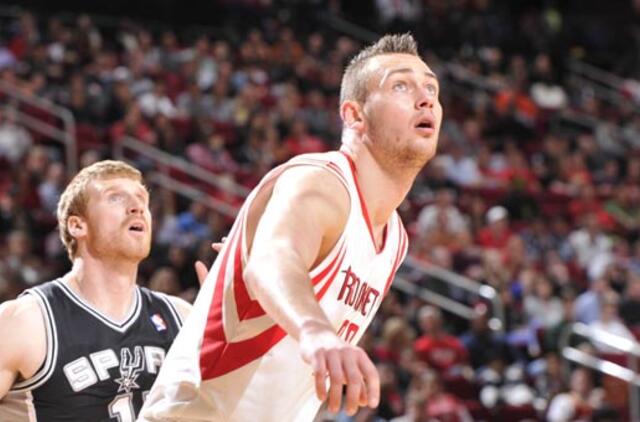 „Nuggets“ įveikė „Rockets“ ir pakartojo klubo rekordą