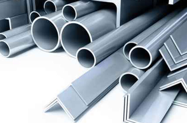 Petrašiūnuose Kauno pareigūnai aptiko šimtus tonų nelegaliai supirkto juodojo metalo