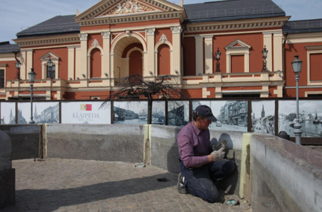 Teatro aikštės fontanas jau ruošiamas paleidimui