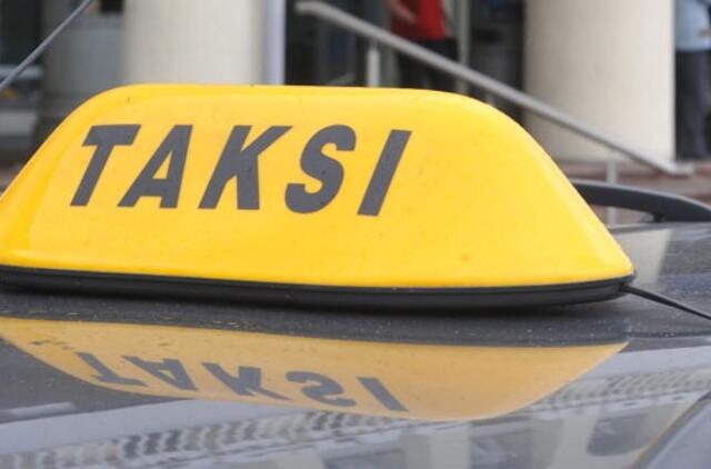 Vilnietis taksi automobiliu vežė šešis nelegalus