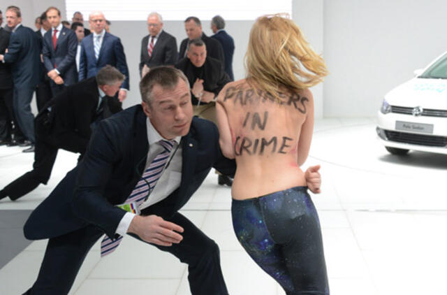 Vokietijoje pradėta baudžiamoji byla dėl "Femen" aktyvisčių protesto prieš V. Putiną