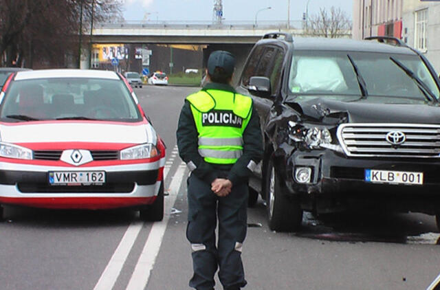 Klaipėdoje sudaužytas naujas visureigis