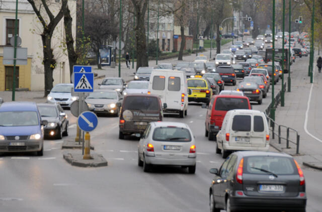 Kokią įtaką privalomajam vairuotojų civilinės atsakomybės draudimui padarė laikas?