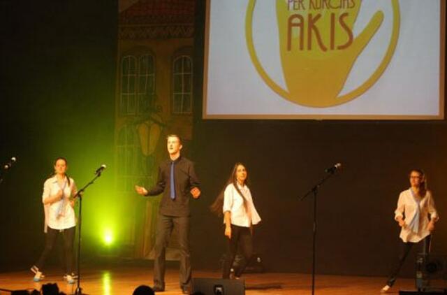 Kurčiam jaunimui - bendraamžių parama