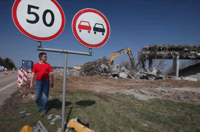 Magistralėje susprogdintas viadukas