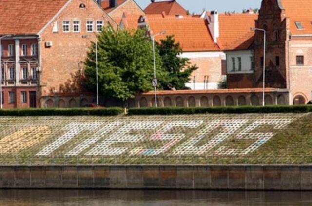 Nemuno krantinėje kauniečiai vėl skaito užrašytą žodį TIESOS