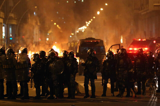 Brazilijoje nesiliauja smurtiniai protestai