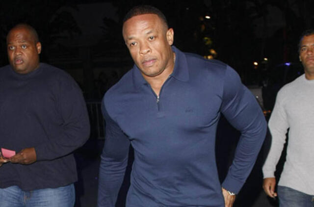 Dr. Dre gerbėjai universitete galės tapti jo mokslo bakalaurais