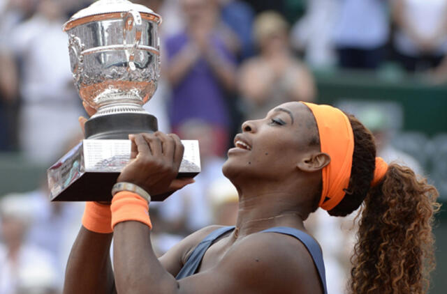 "French Open" nugalėtoja po 11 metų petraukos tapo amerikietė Serena Viljams