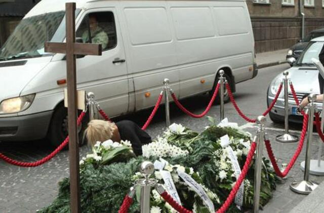 Gatvėje - girto vairuotojo kapas