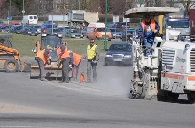 Gatvių ir kiemų remontas tik įpusėjo