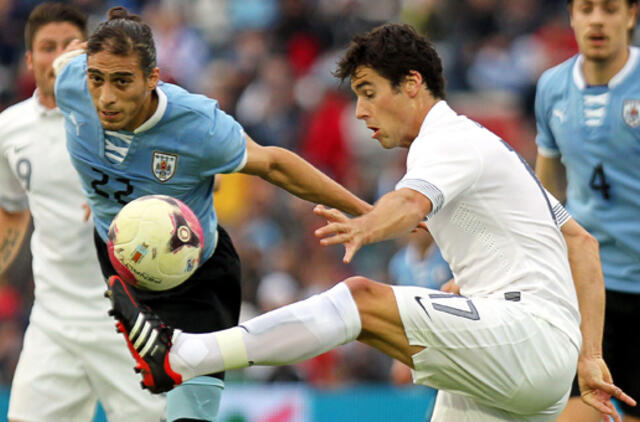 Prancūzijos futbolininkai pralaimėjo urugvajiečiams