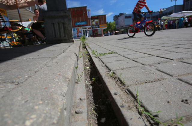 Prie parduotuvės tyko pavojus