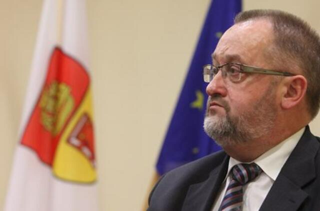 Rektoriaus ir universiteto sutartis turi būti nutraukta