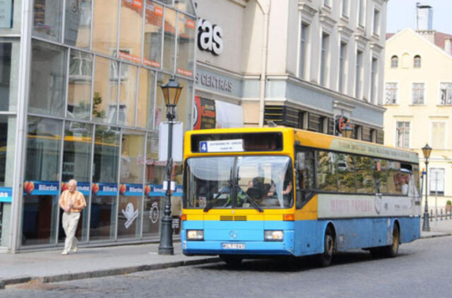 Siaurės autobusams skirta eismo juosta