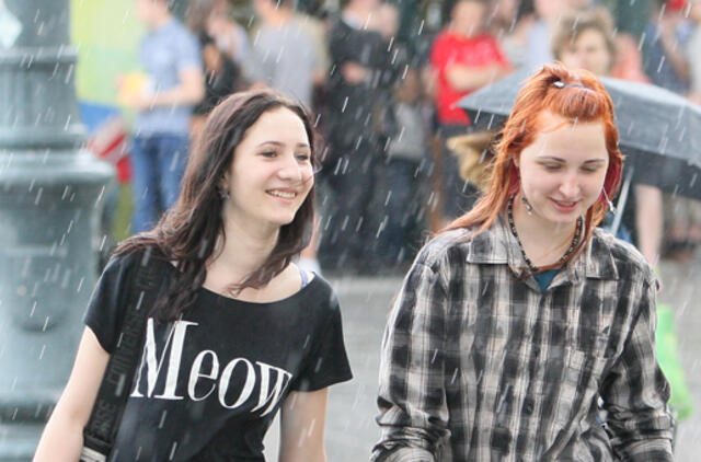 Lietuvoje numatoma šilta, bet lietinga savaitė