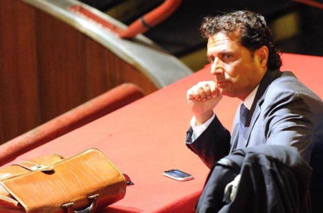 "Costa Concordia" kapitonas pasirodė teisme