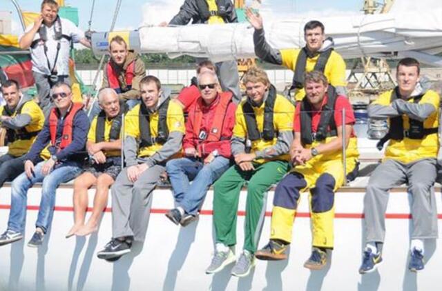 Komandinę dvasią žadino ant "Lietuvos" denio