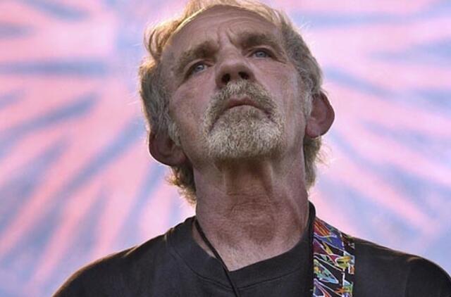 Mirė garsus JAV dainininkas ir kompozitorius Dž. Dž. Keilas