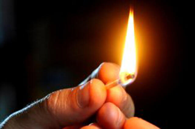 Plungės rajone užsidegė mokykla