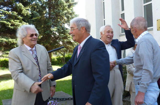 1958-ųjų šturmanų laida dar nepasiduoda