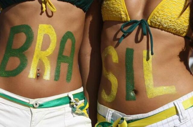 Futbolo aistruoliai aktyviai domisi bilietais į pasaulio futbolo čempionatą Brazilijoje