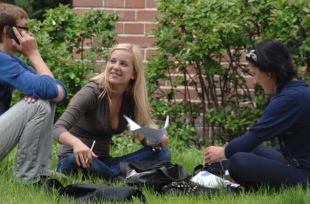 Išaiškėjo, kas mokantis lietuvių kalbos užsieniečius gąsdina labiausiai