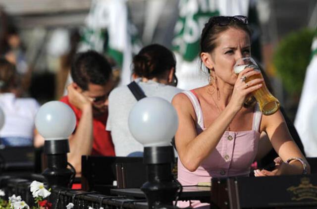 Įsivedę eurą restoranuose mokėsime daugiau