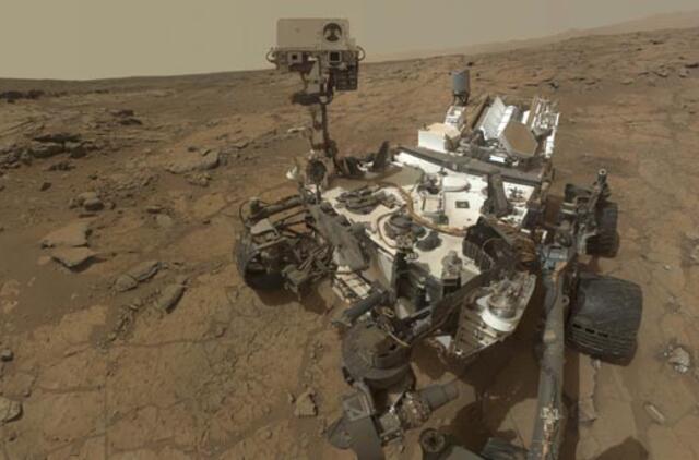 "Curiosity" atradimas verčia abejoti hipoteze apie gyvybę Marse