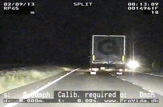 Girtas lietuvis sunkvežimio vairuotojas šiurpino britų policininkus