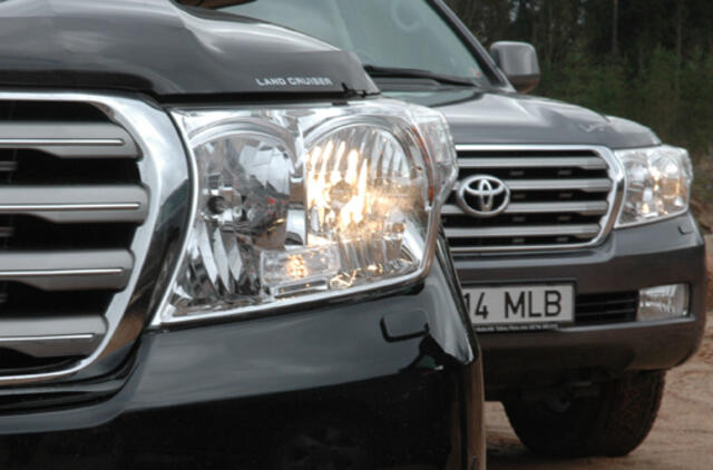 Iš vieno garažo pavogė dvi "Tojotas"