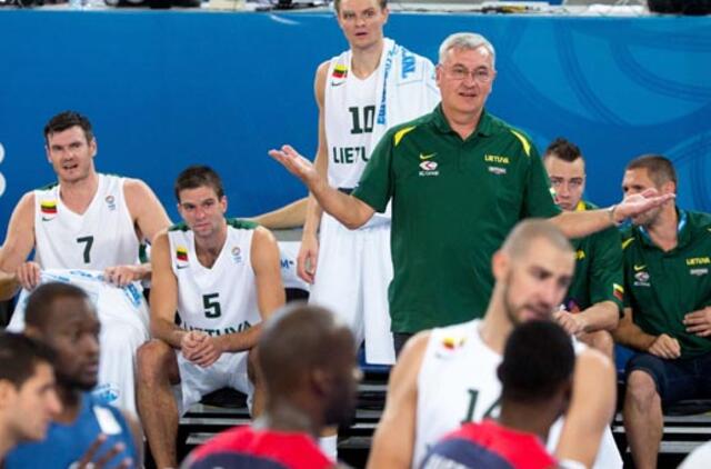 Jonas Kazlauskas lietuviams per minutės pertraukėlę: pagąsdinkit juodus