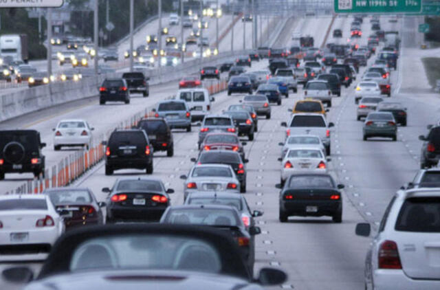 Kiek viena mašina tarnauja vienam šeimininkui?