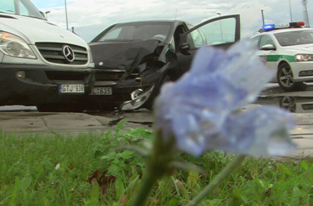 Klaipėdoje susidūrė trys mersedesai