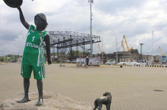 Krepšininkus palaikys ir bronzinis sirgalius iš Klaipėdos