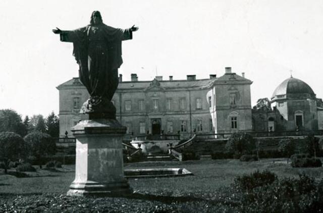 Palangoje - grafų Tiškevičių epochos ženklai