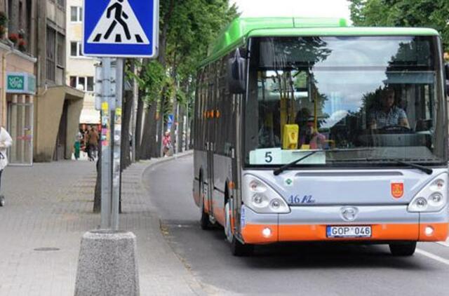 Važiuodama autobusu susilaužė kaulus