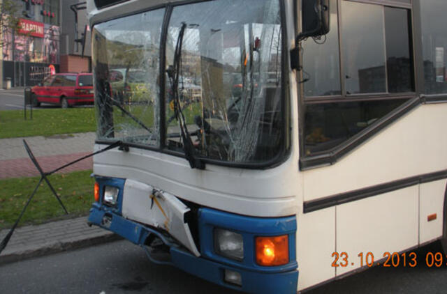 Autobusų avarijos metu sužeisti penki nepilnamečiai