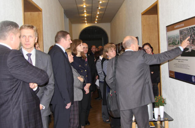 Klaipėdos uosto vaizdai papuoš susisiekimo ministeriją