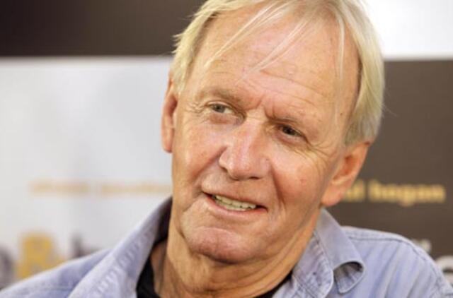 "Krokodilas Dandis" skiriasi su žmona