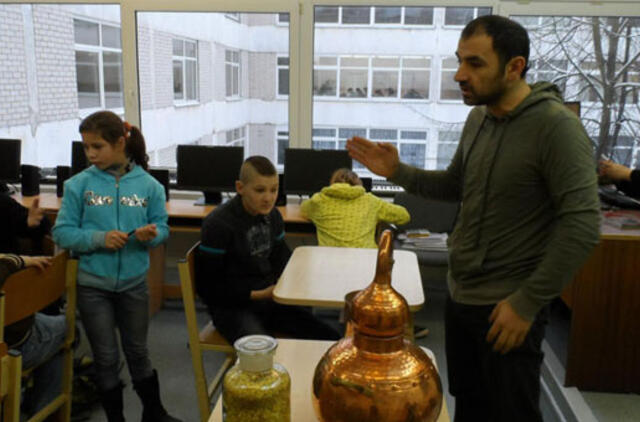 Kūrybos sričių profesionalai - mokyklose