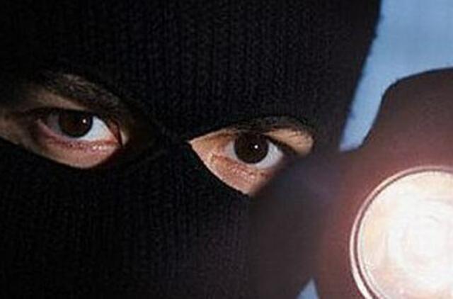 Libijoje užpuolus inkasatorių automobilį pavogta 40 mln. eurų