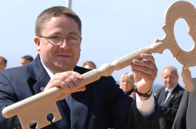 Palangos merą pančioja internetas