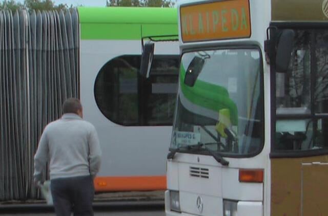 Po savo vestuvių puotos - girtas į darbą