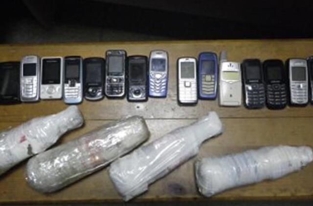 Telefoninius sukčius bandyta aprūpinti darbo priemonėmis